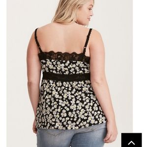 Torrid Tops - NWOT daisy print cami by Torrid Torrid Tops - NWOT daisy print cami by Torrid